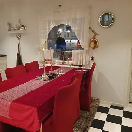 Villa Modern For Rent Lavangen